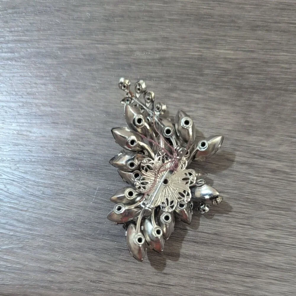 Vintage Smoky Gray Floral Rhinestone Brooch Pin Aurora Borealis Stone  Estate‎